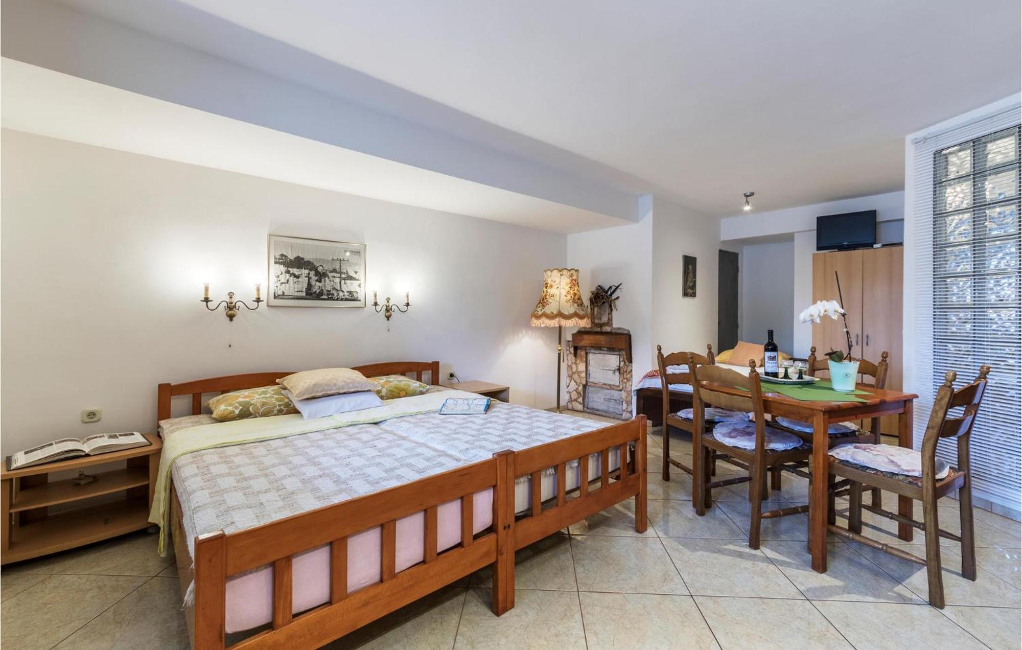 Awesome Studio In Pula With Wifi Zewnętrze zdjęcie