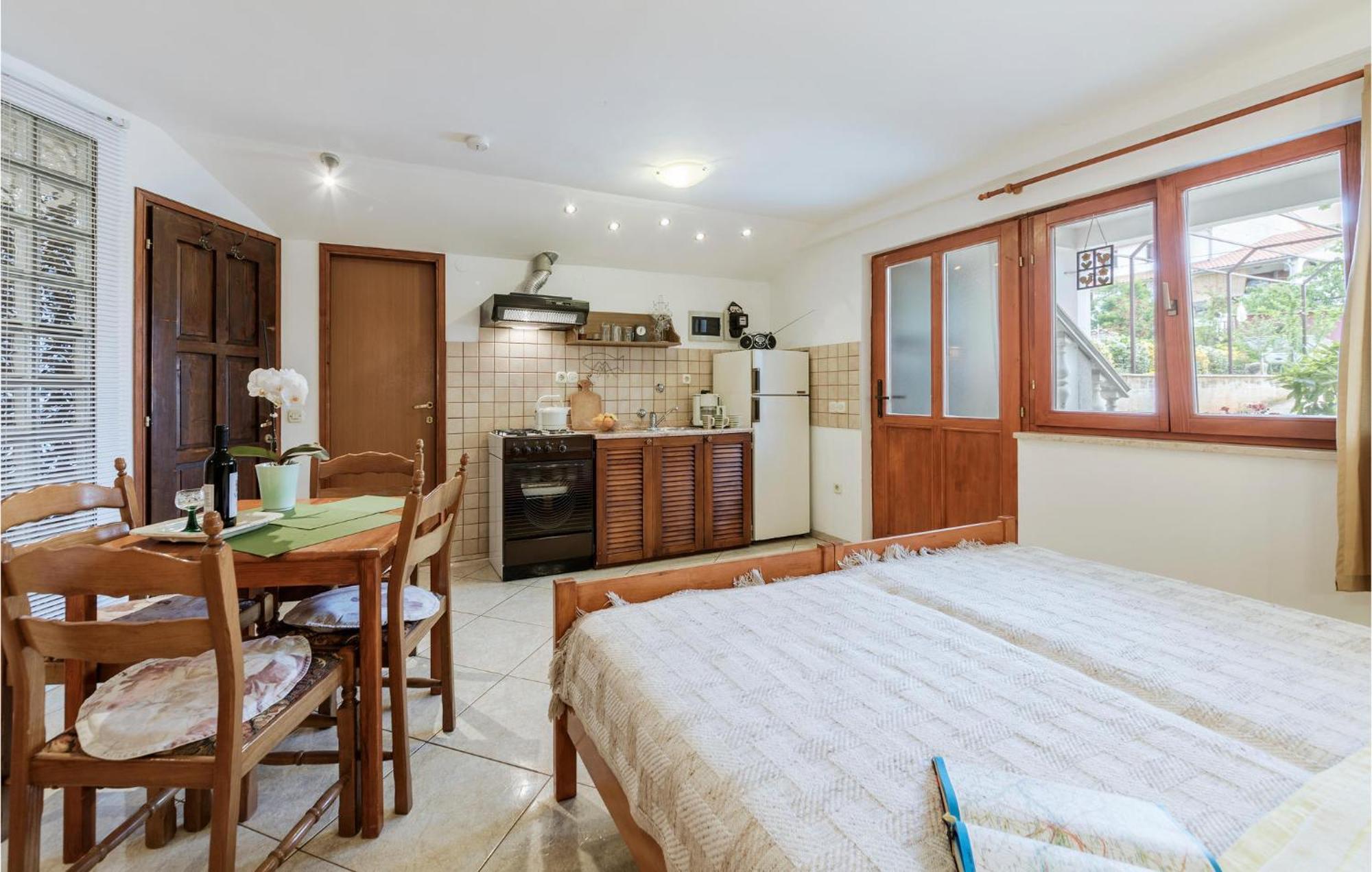Awesome Studio In Pula With Wifi Zewnętrze zdjęcie